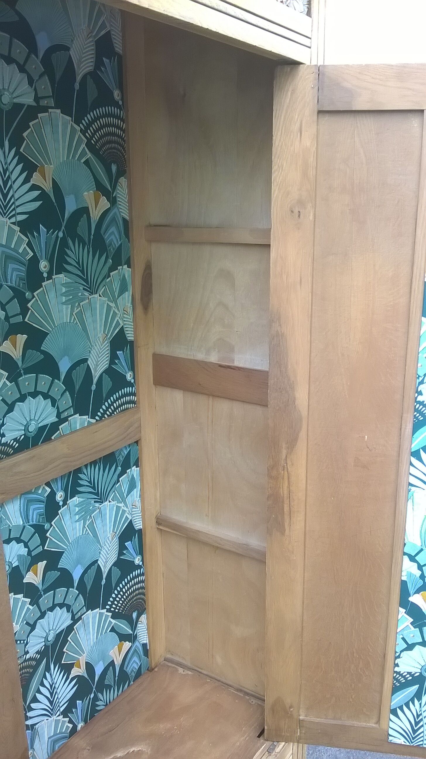 Raw Parisian wardrobe year 30