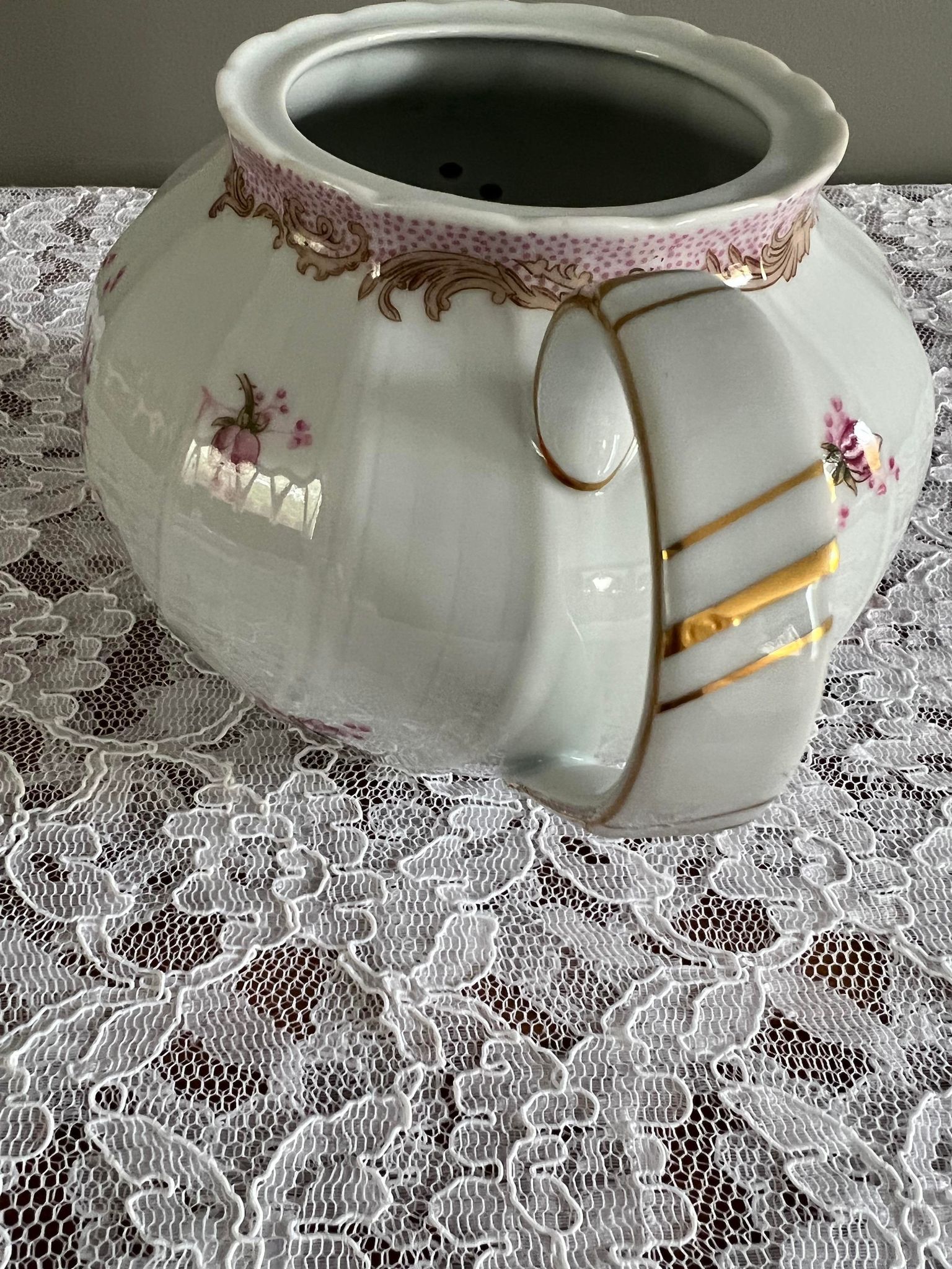 Porcelain teapot Maison Bernardaud