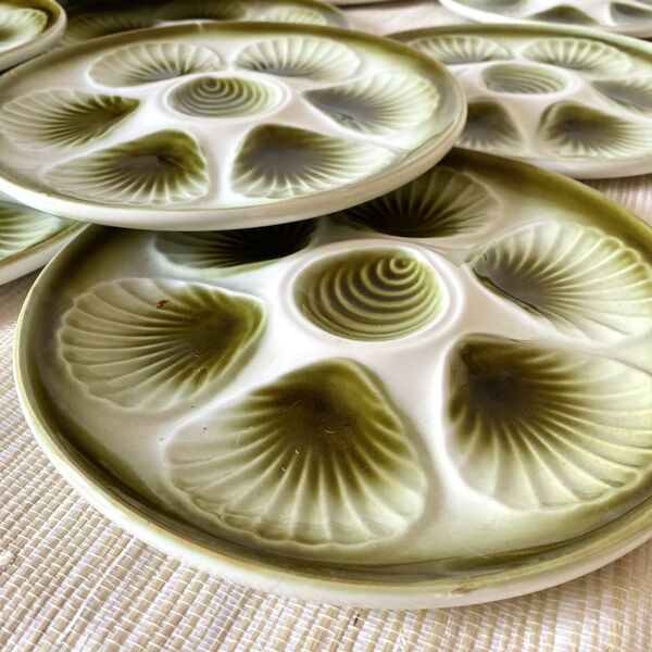 Assiettes à huîtres Moulin des Loups et plat assorti -1970