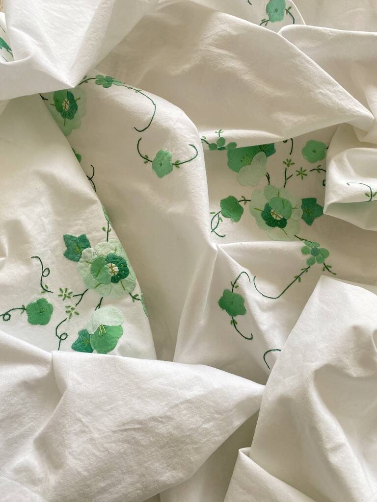 Antique square tablecloth with embroidered appliqué - 107x107 cm - Cotton