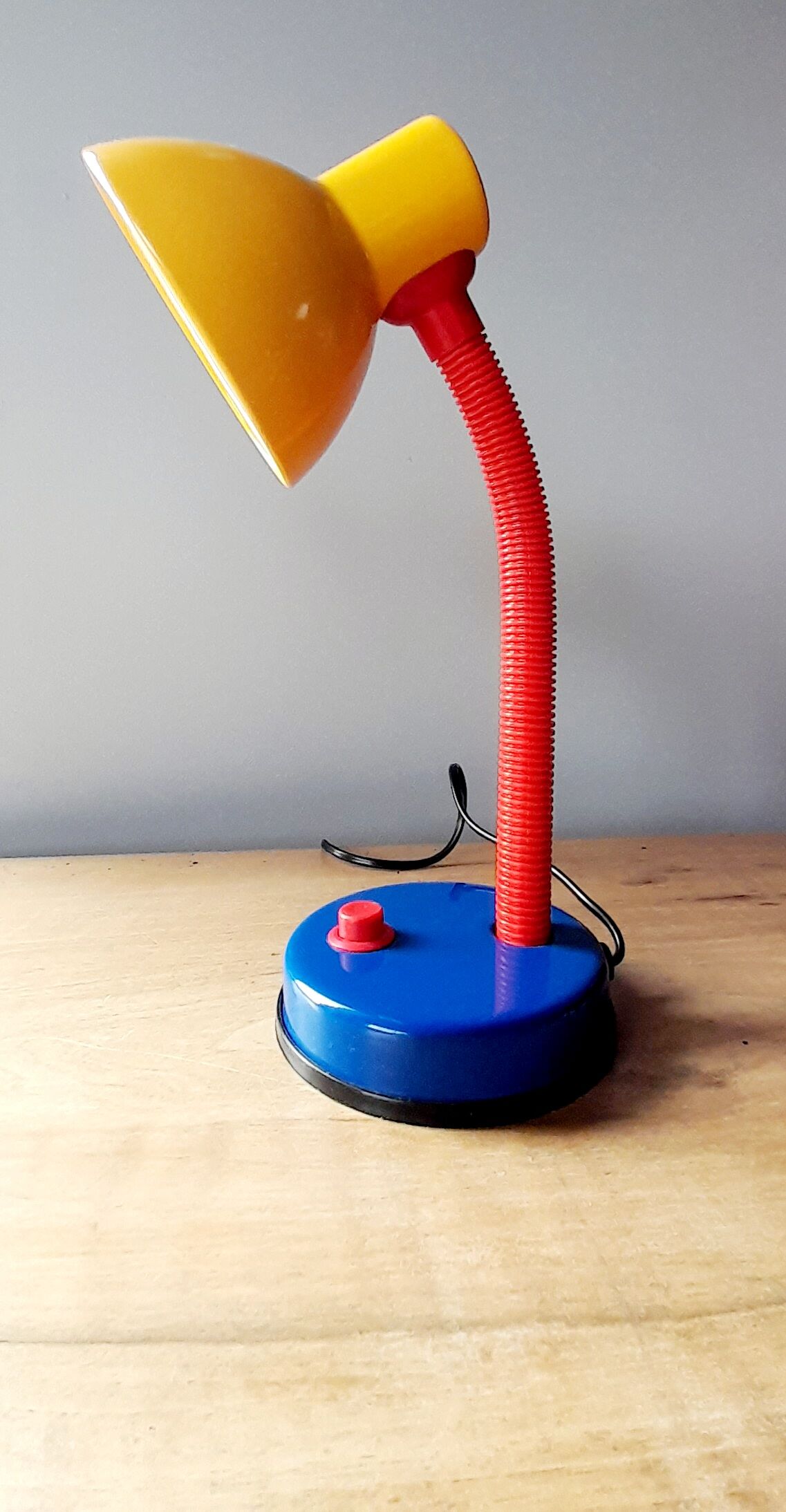 Colorblock desk lamp