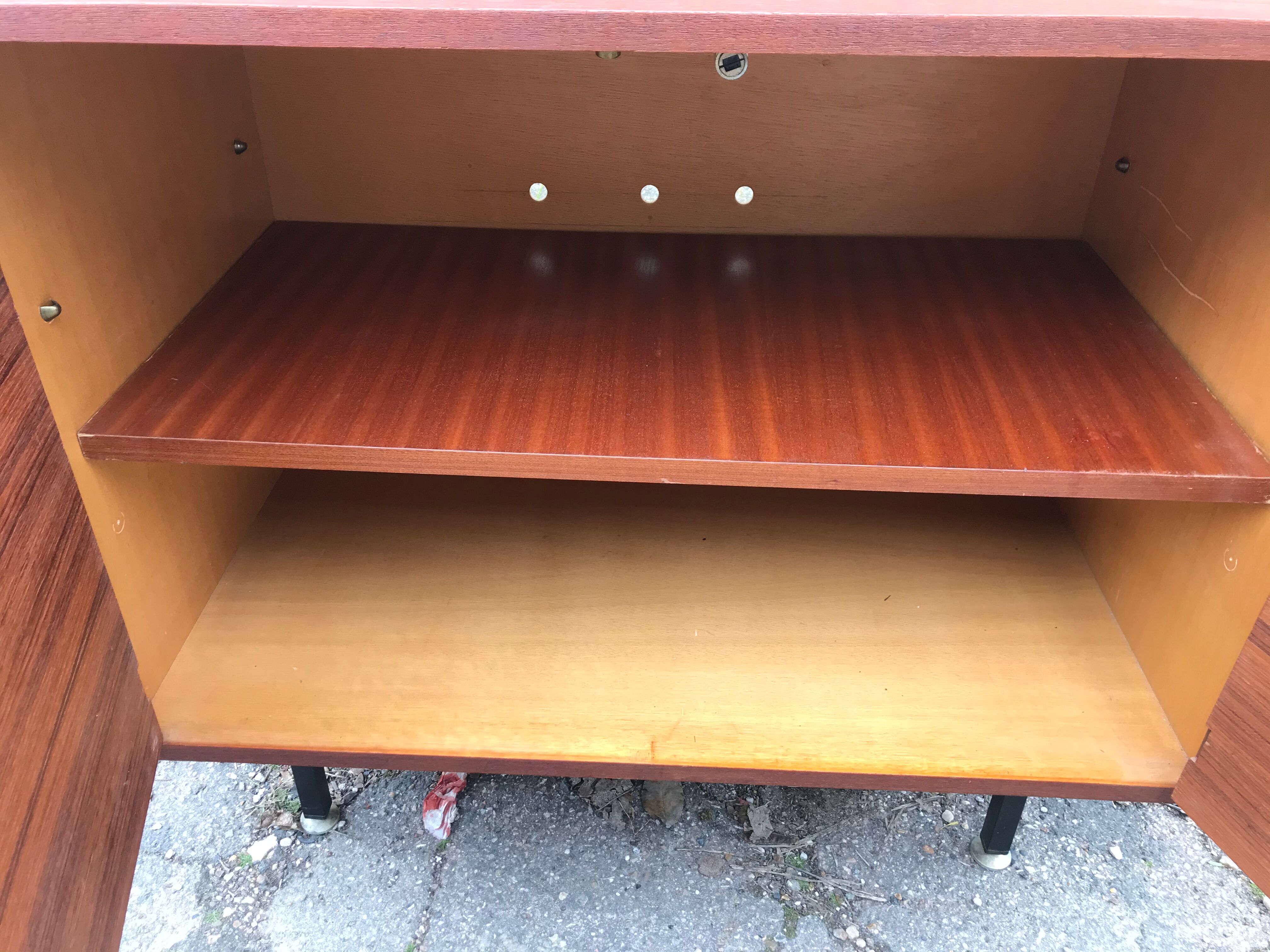 Meuble de rangement petite enfilade en teck vintage de style scandinave  années 60
