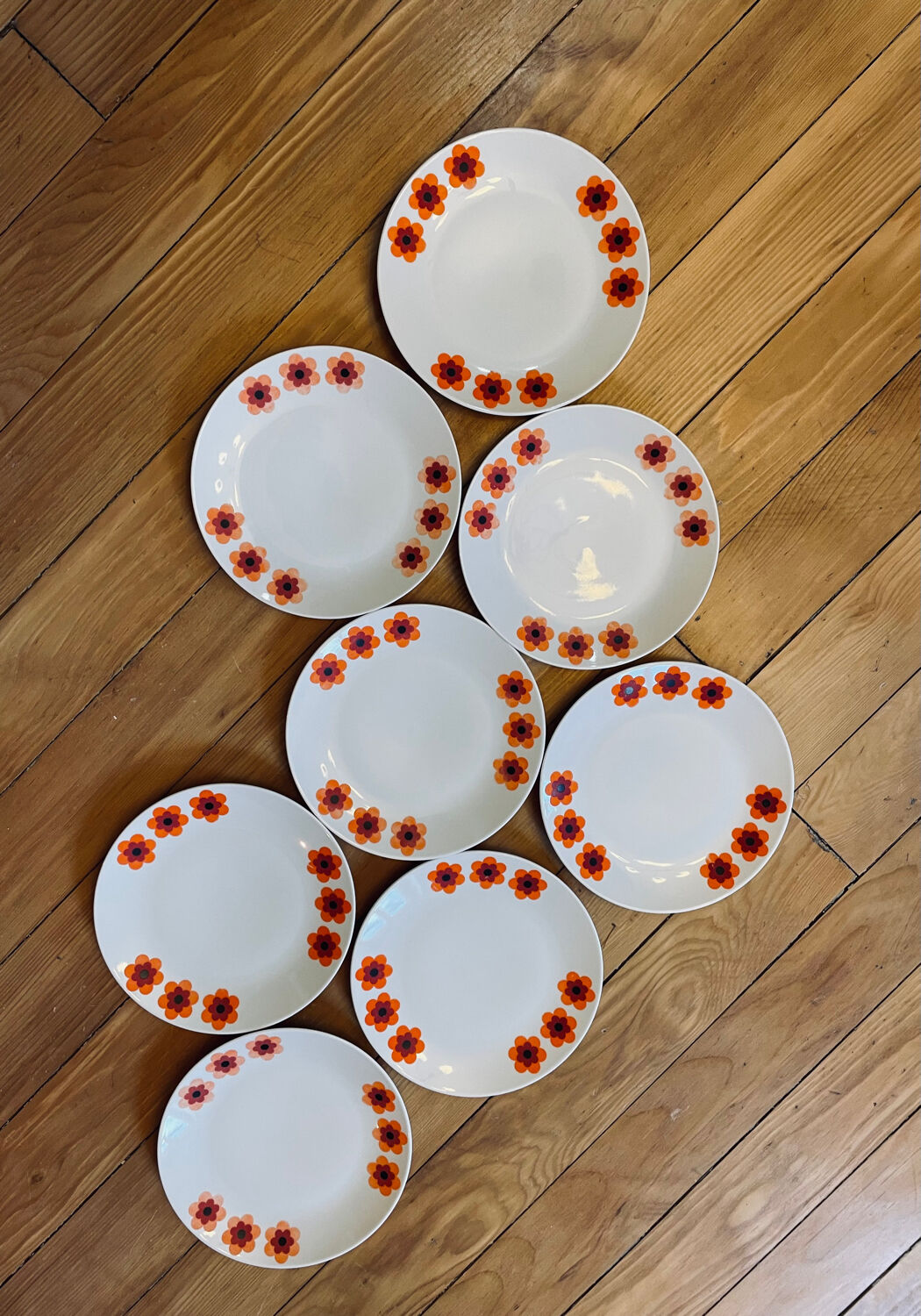 Vintage plates 60' floral orange