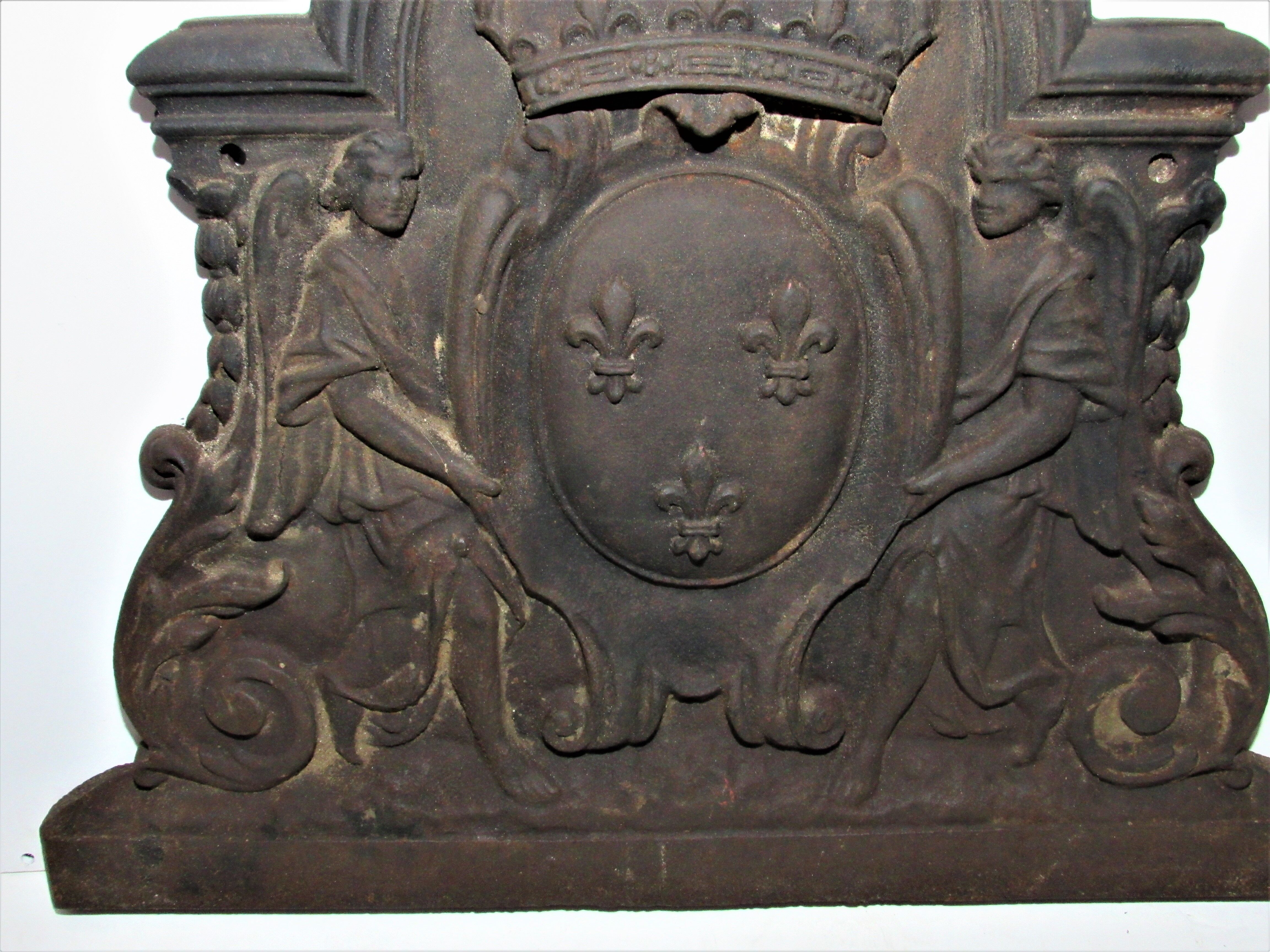 Cast-iron fireplace plate patterned "Arms of France"