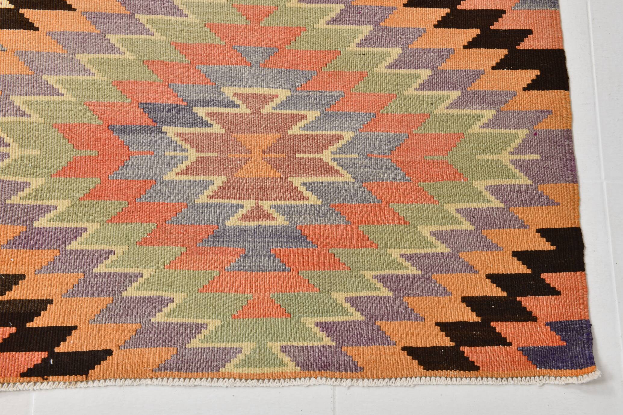 Tapis de sol tribal kilim vintage vert clair, 176x301 cm