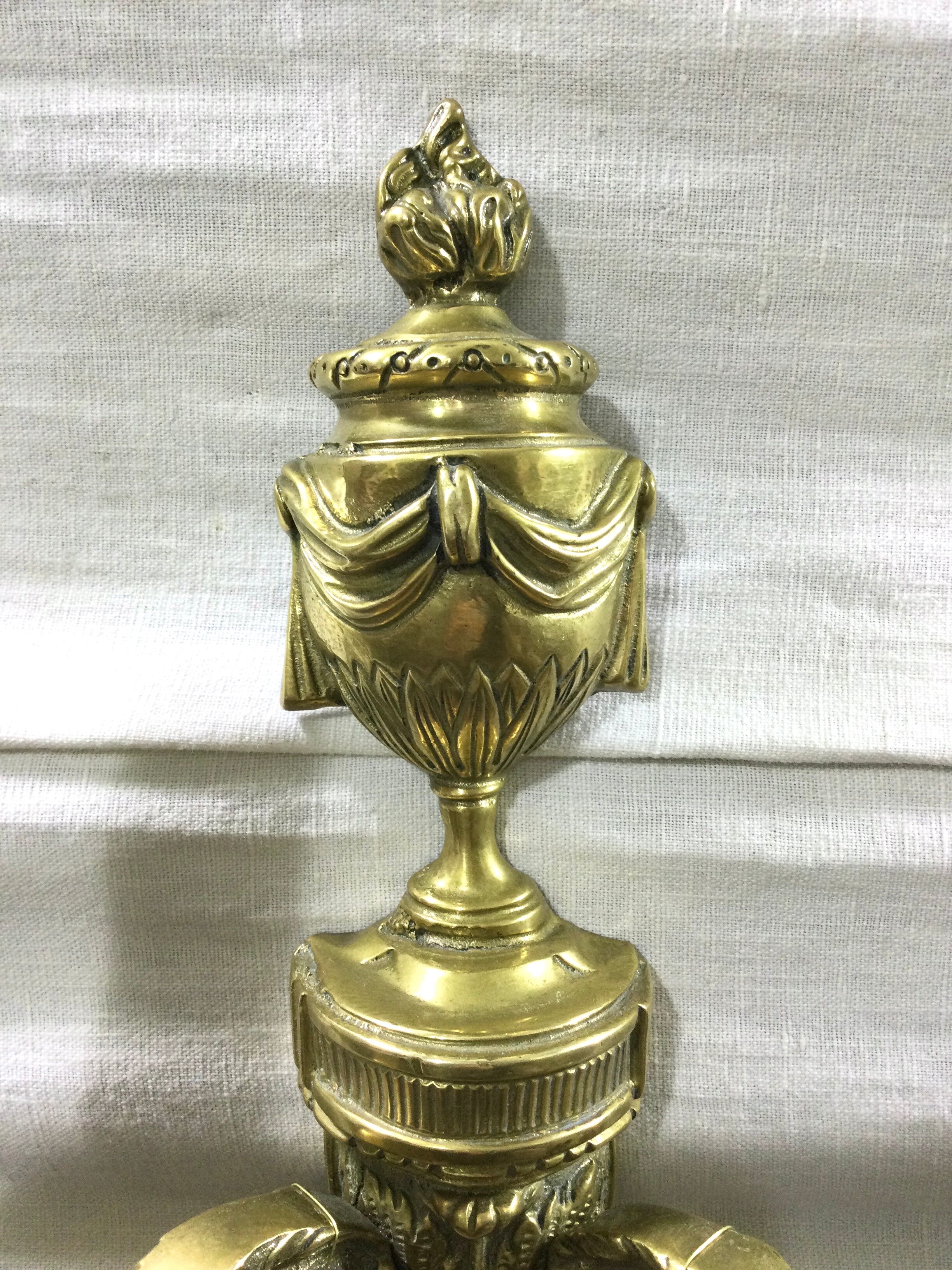 Paire d'appliques en bronze st Louis XVl