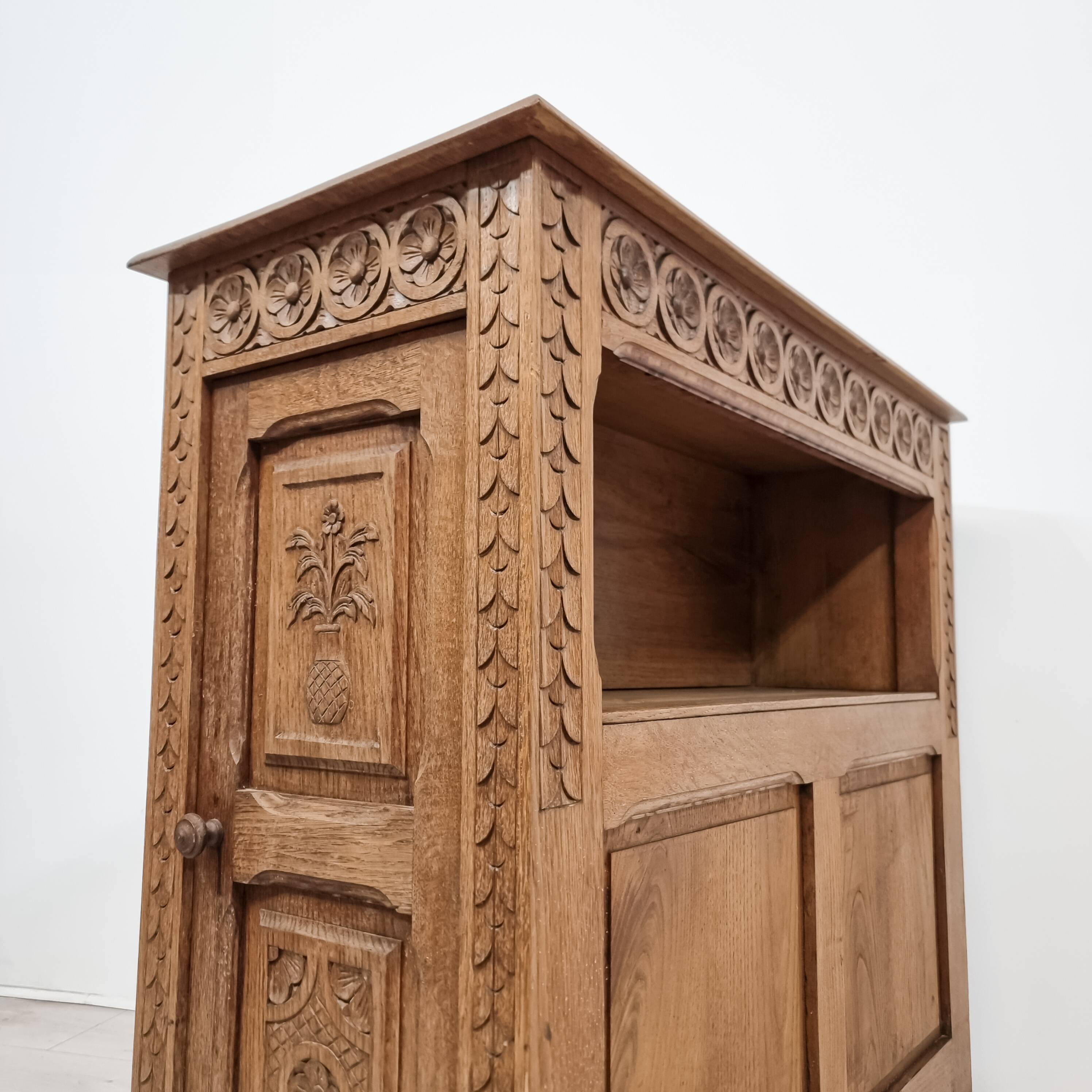 Art Nouveau bar furniture 1920