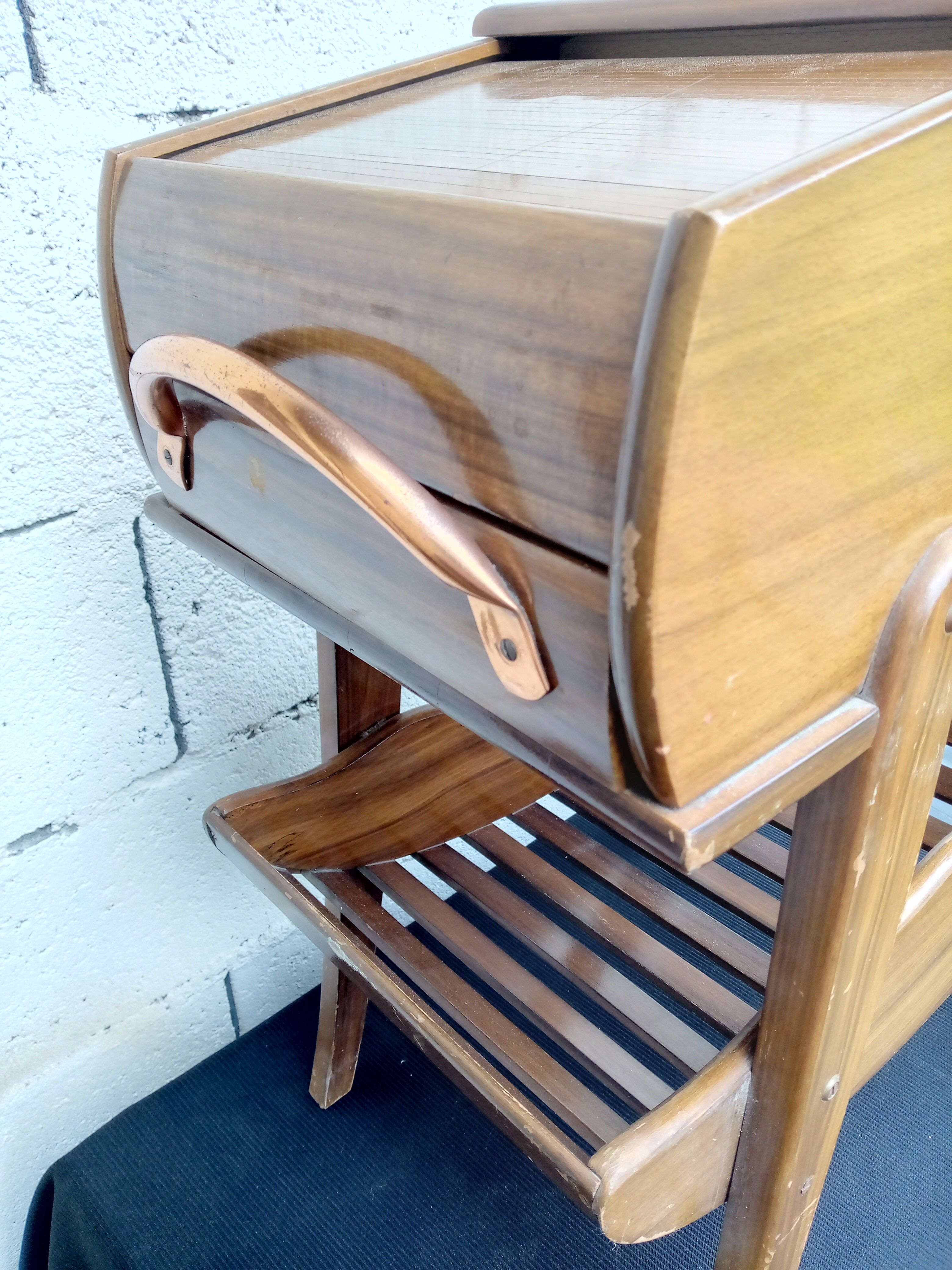 Vintage curtain worker