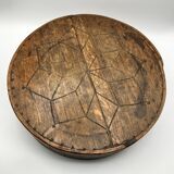 Boîte suédoise ancienne en bois courbé avec couvercle • Art populaire