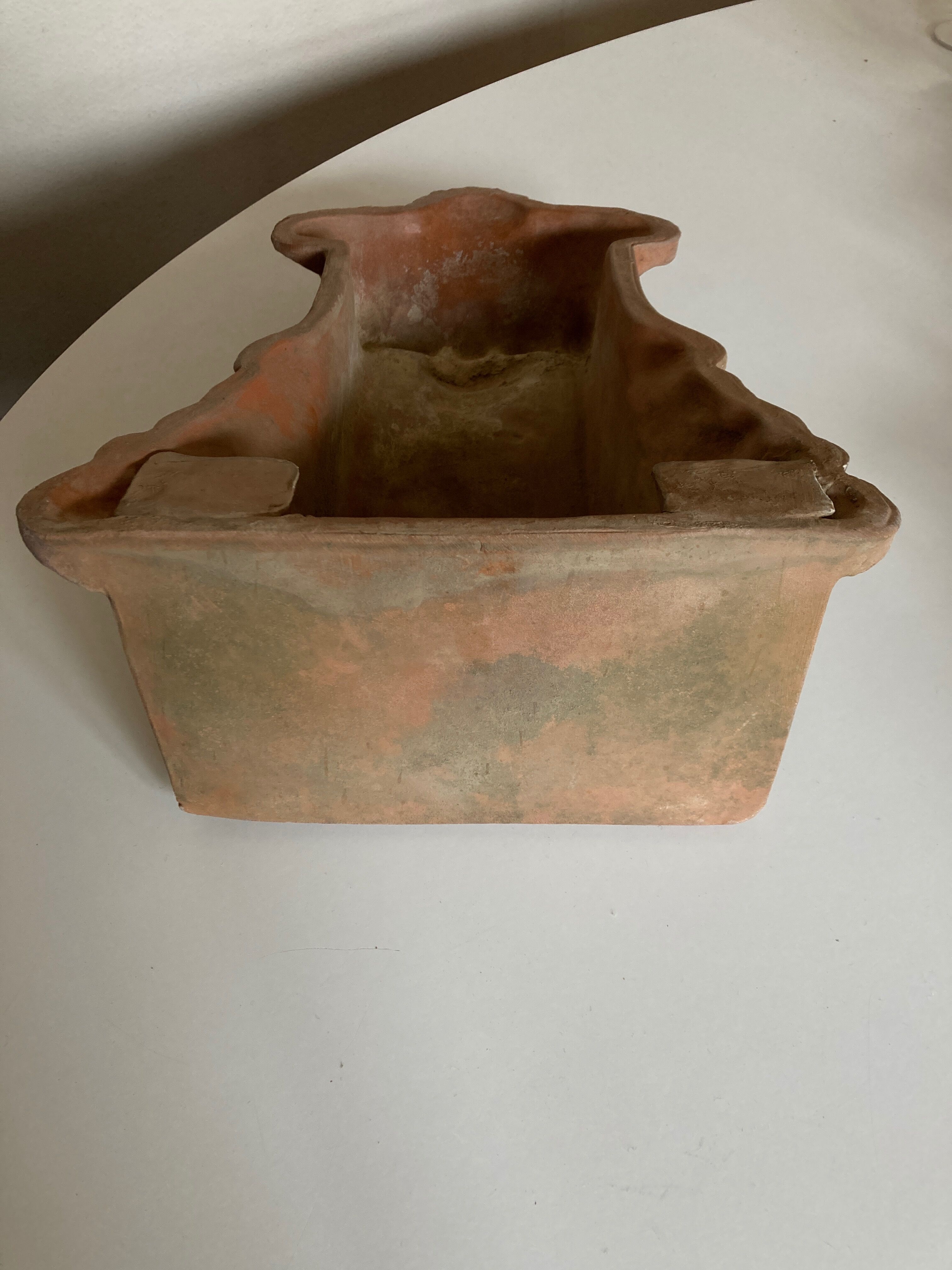 Neo classical console terracotta shelf acanthus leaves