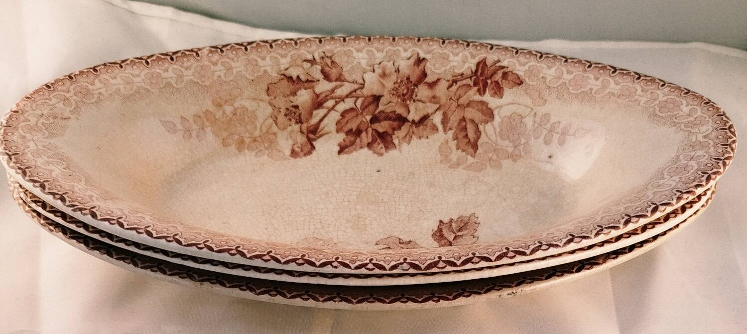 Antique service, fruit dish and 3 oval platters, ironstone