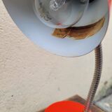 Flexible desk lamp
