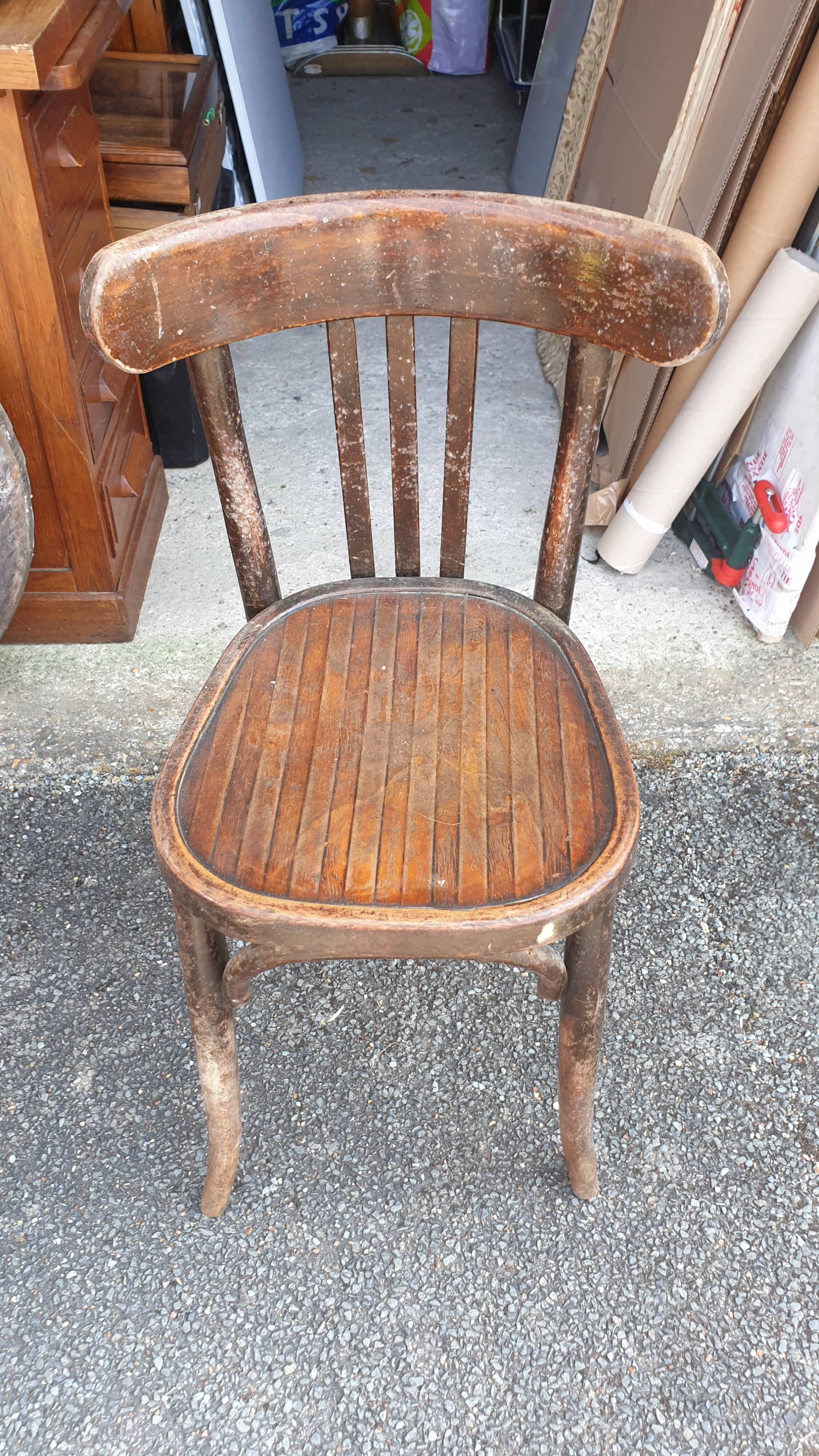 4 bistro chairs 40/50