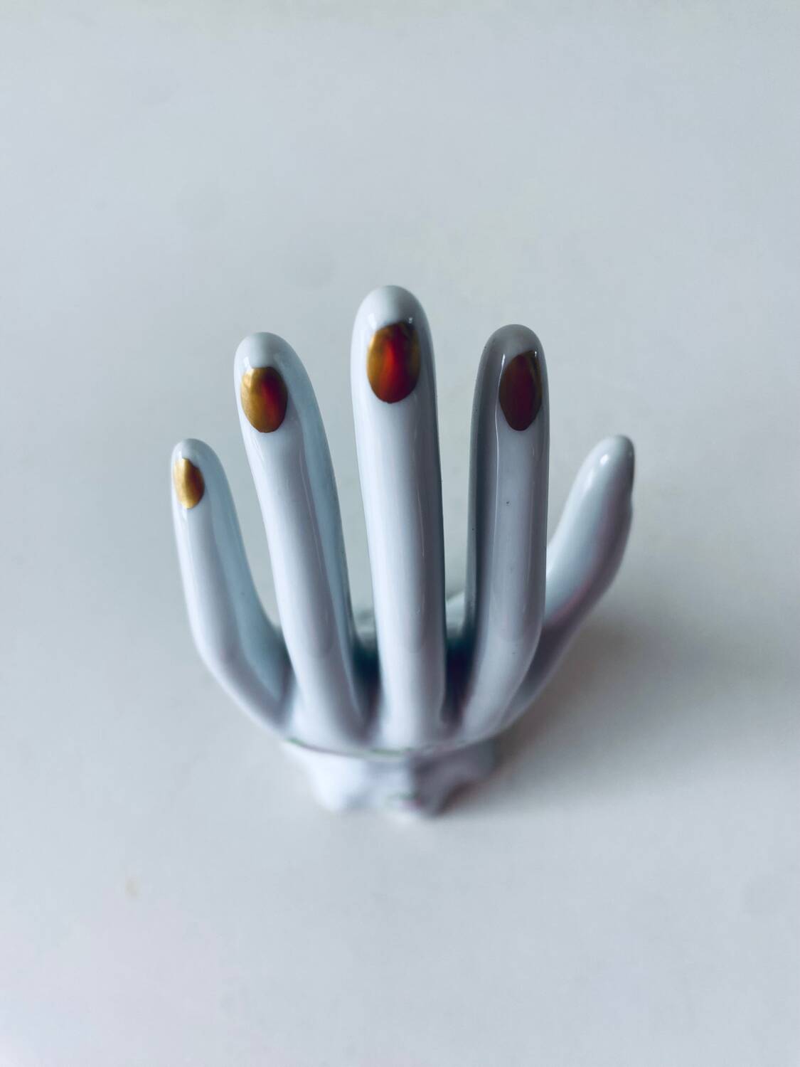 Della Torre porcelain jewelry holder