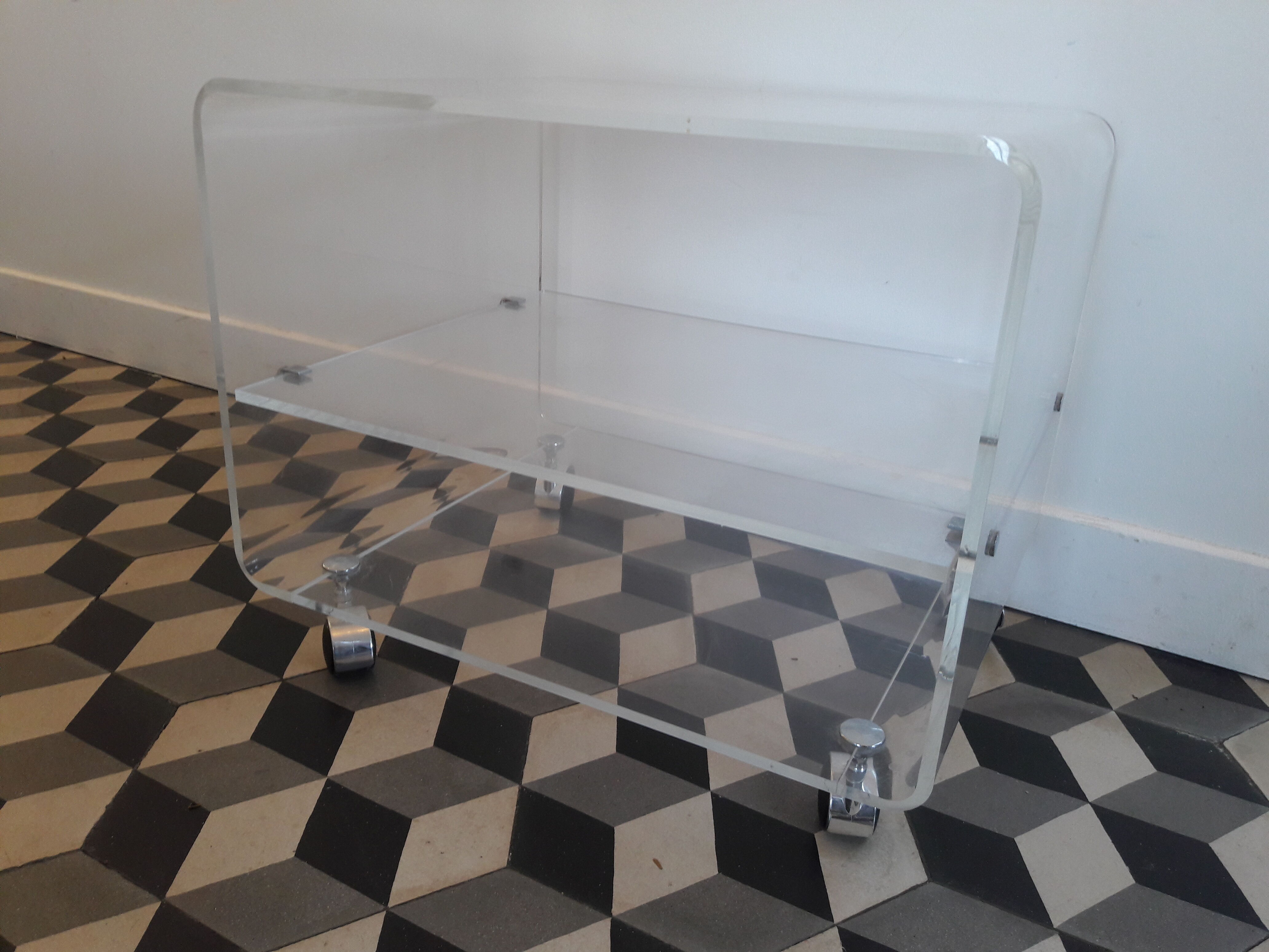 David Lange coffee table on wheels Plexiglas hifi furniture