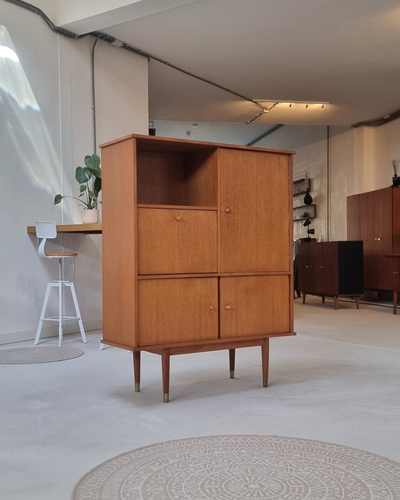 Mid-century highboard