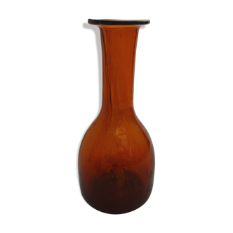 Bubbled amber carafe