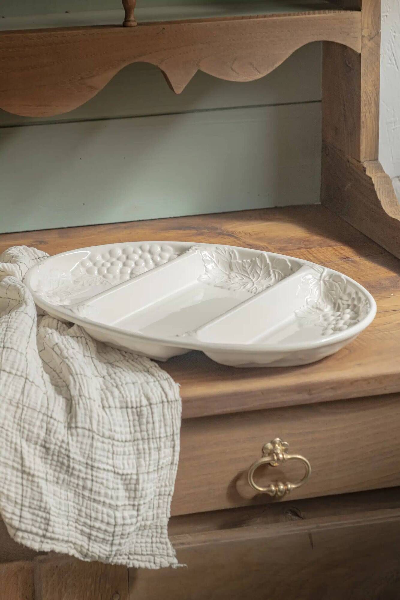 Large oval dish "Léontine"