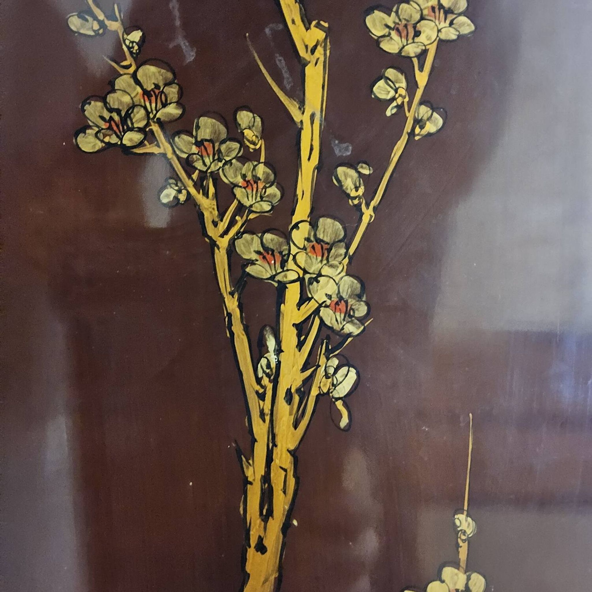 Vintage Chinese cabinet with gold leaf, flowers and birds / oriental