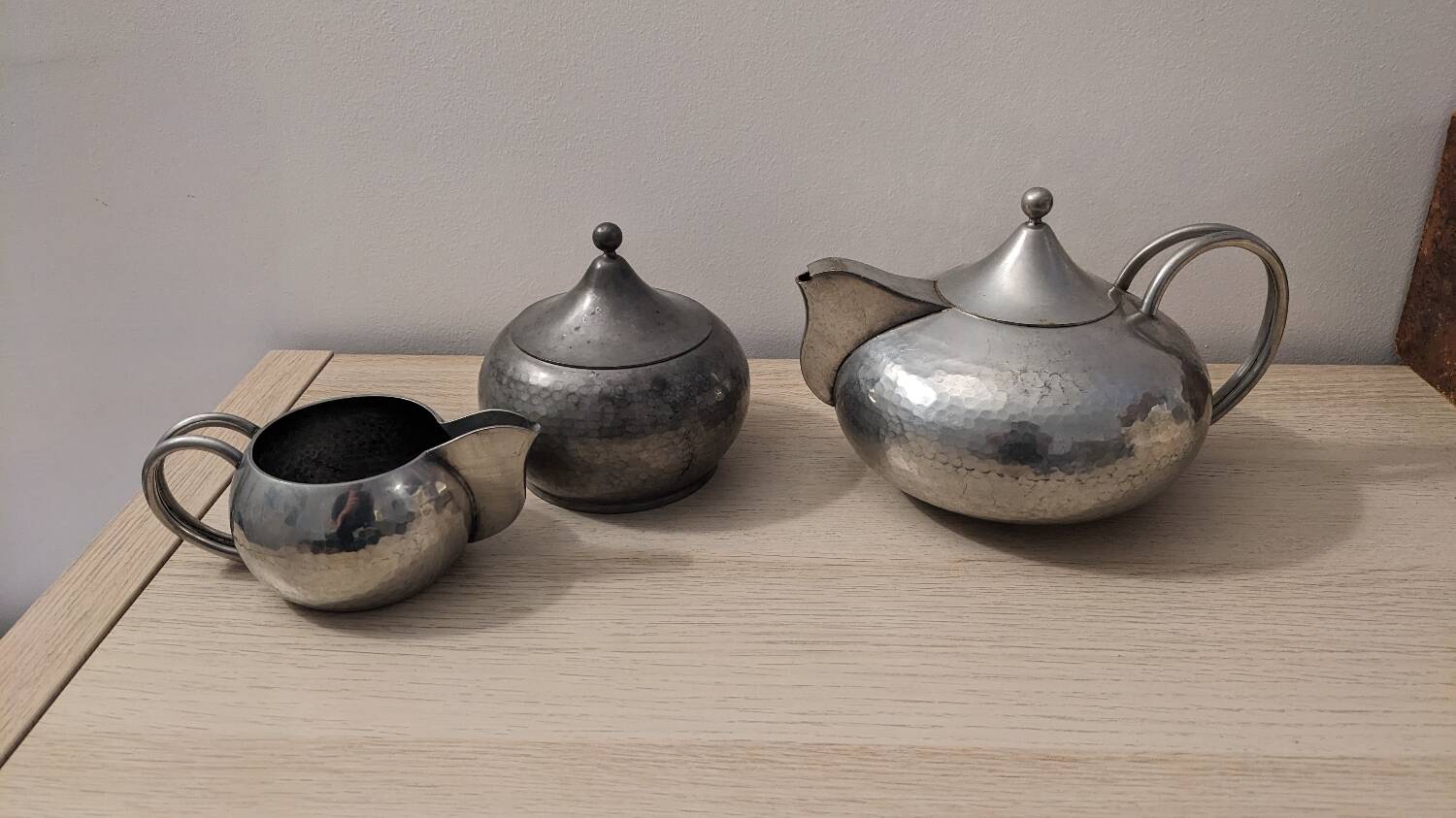 Art Deco tea service in pewter