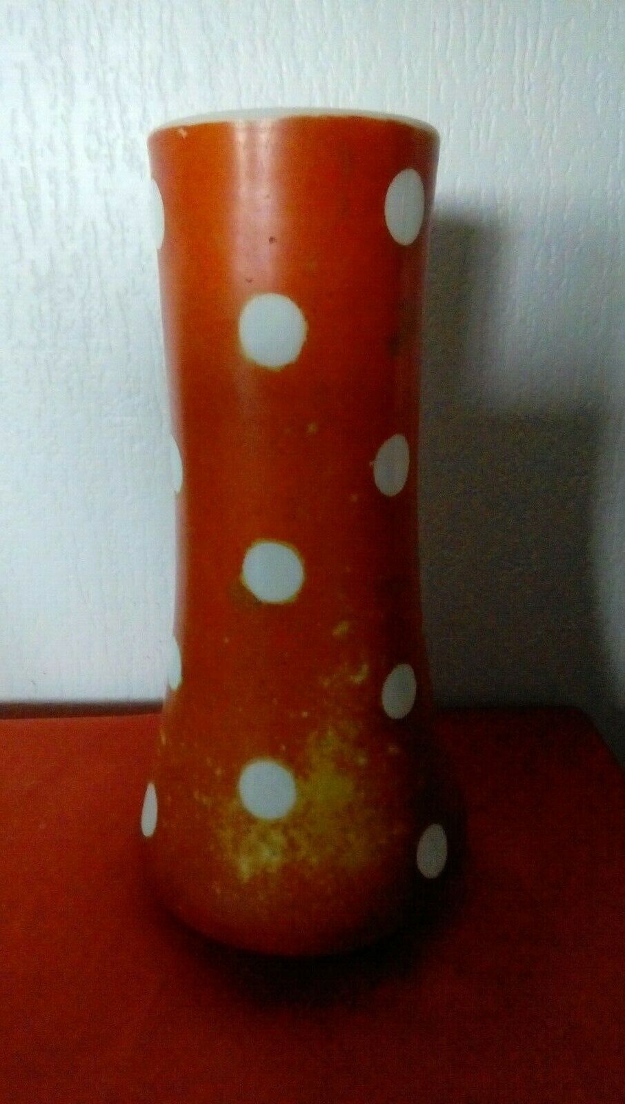Opalin vase