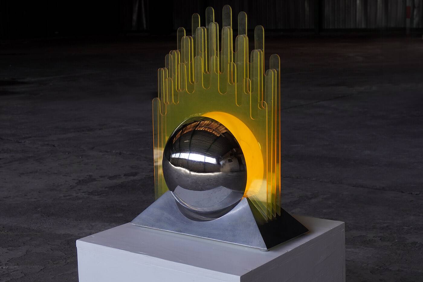 Sergio Giobbi and Patrizia Innocenti for Metalmobili 'Sfera' table lamp, Italy 1970s