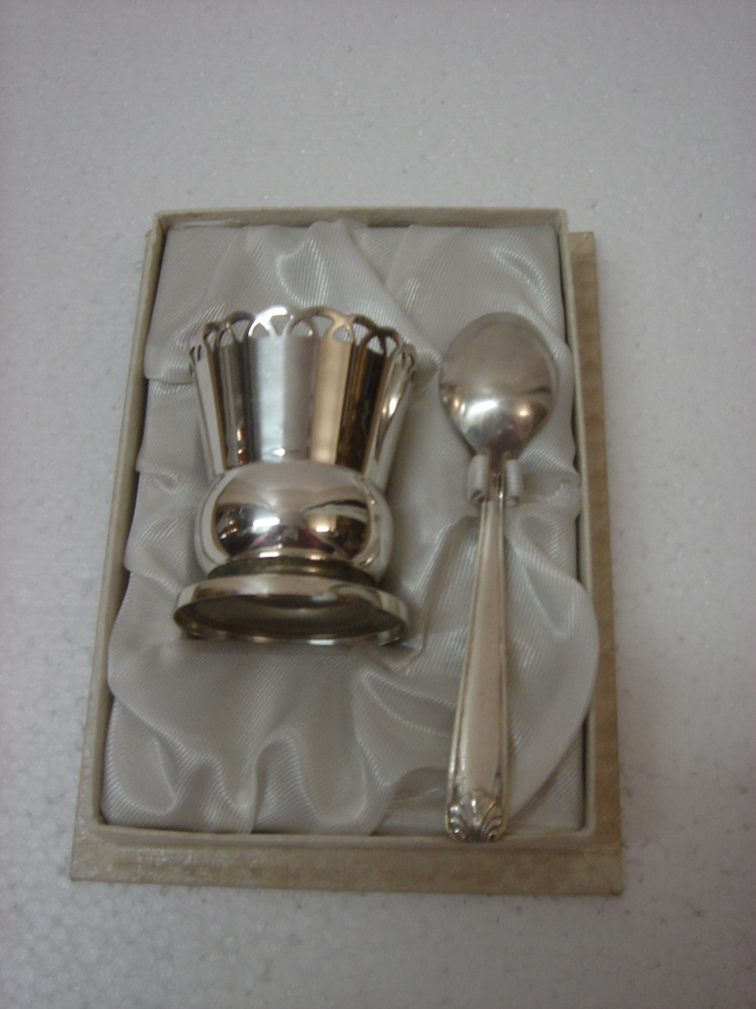 Egg cup silver metal daniel trégut