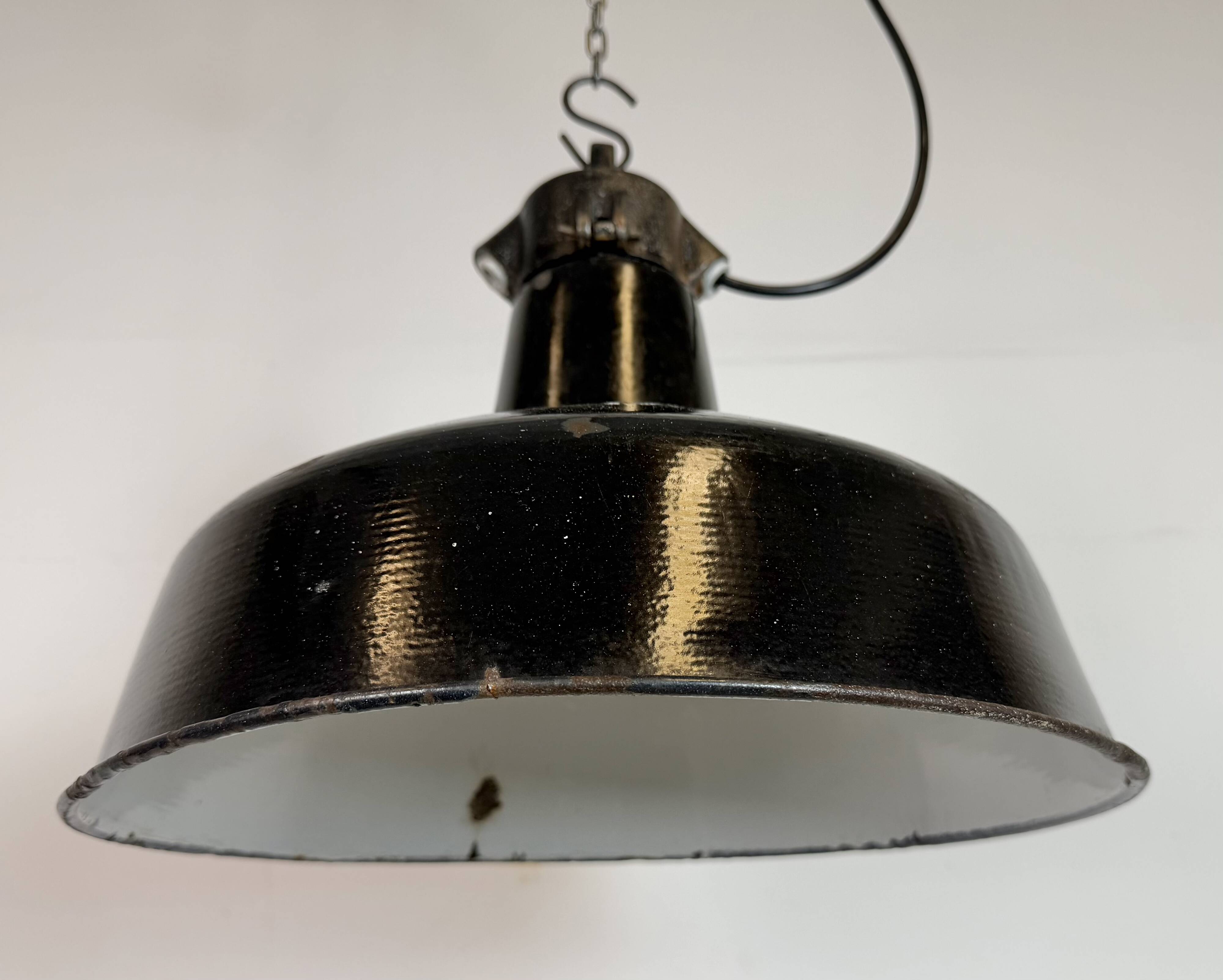 Industrial Black Enamel Factory Lamp with Cast Iron Top, 1950s