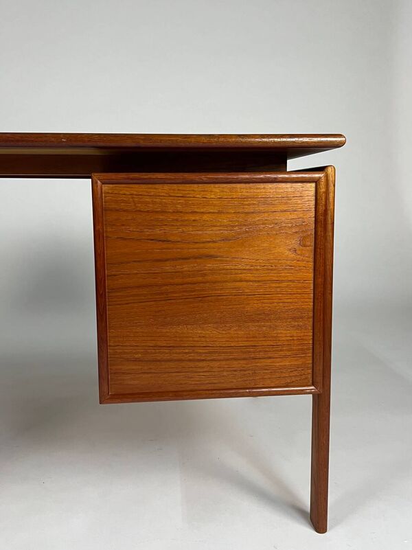 Bureau en teck design danois autoportant Gasvig Møbler vintage milieu du siècle
