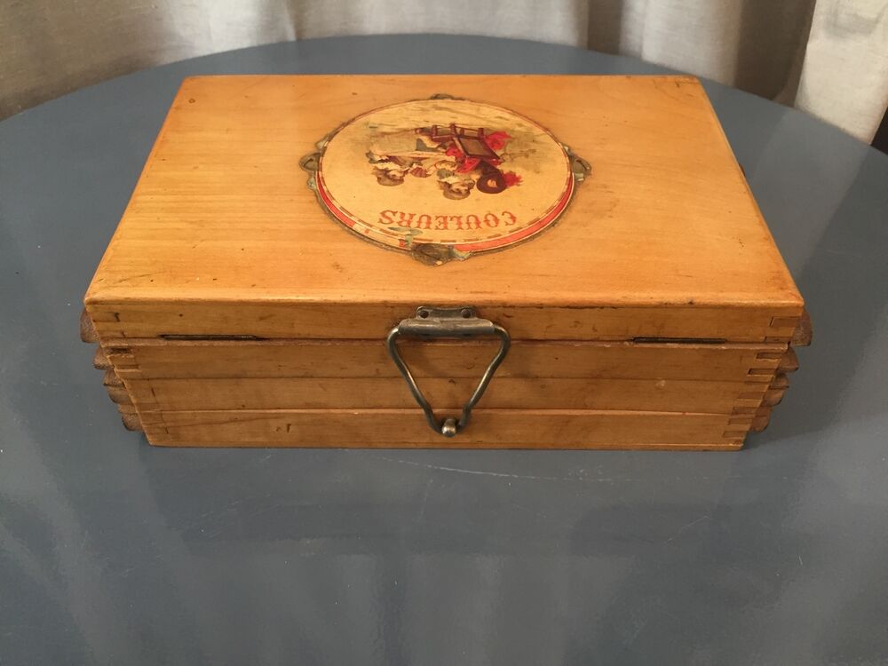 Wooden paint box 3 storage lockers