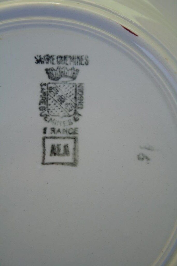 SET of 8 plates dessert Sarreguemines Digoin red flowers