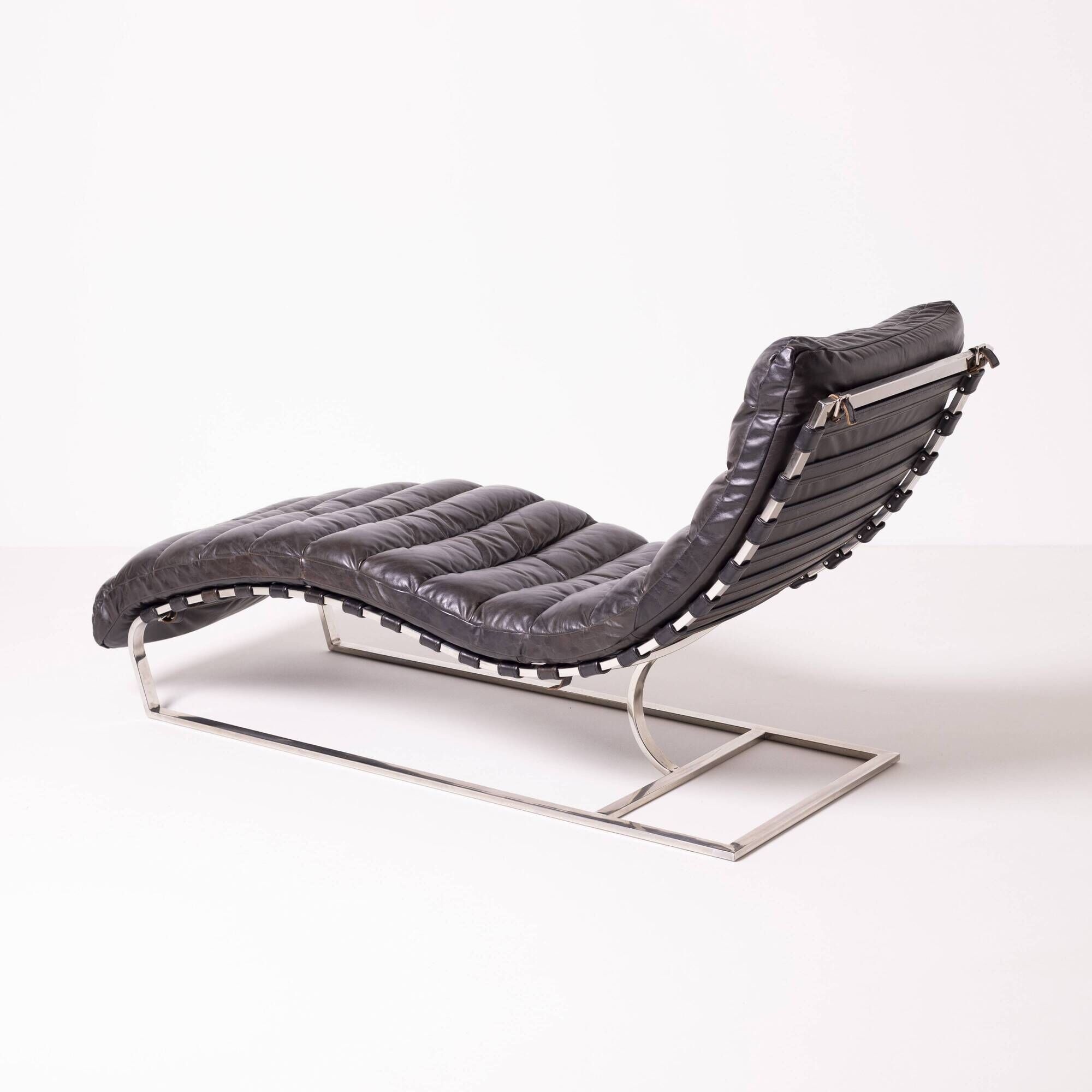 Oviedo mid-century vintage style chaise longue in dark brown leather and chrome