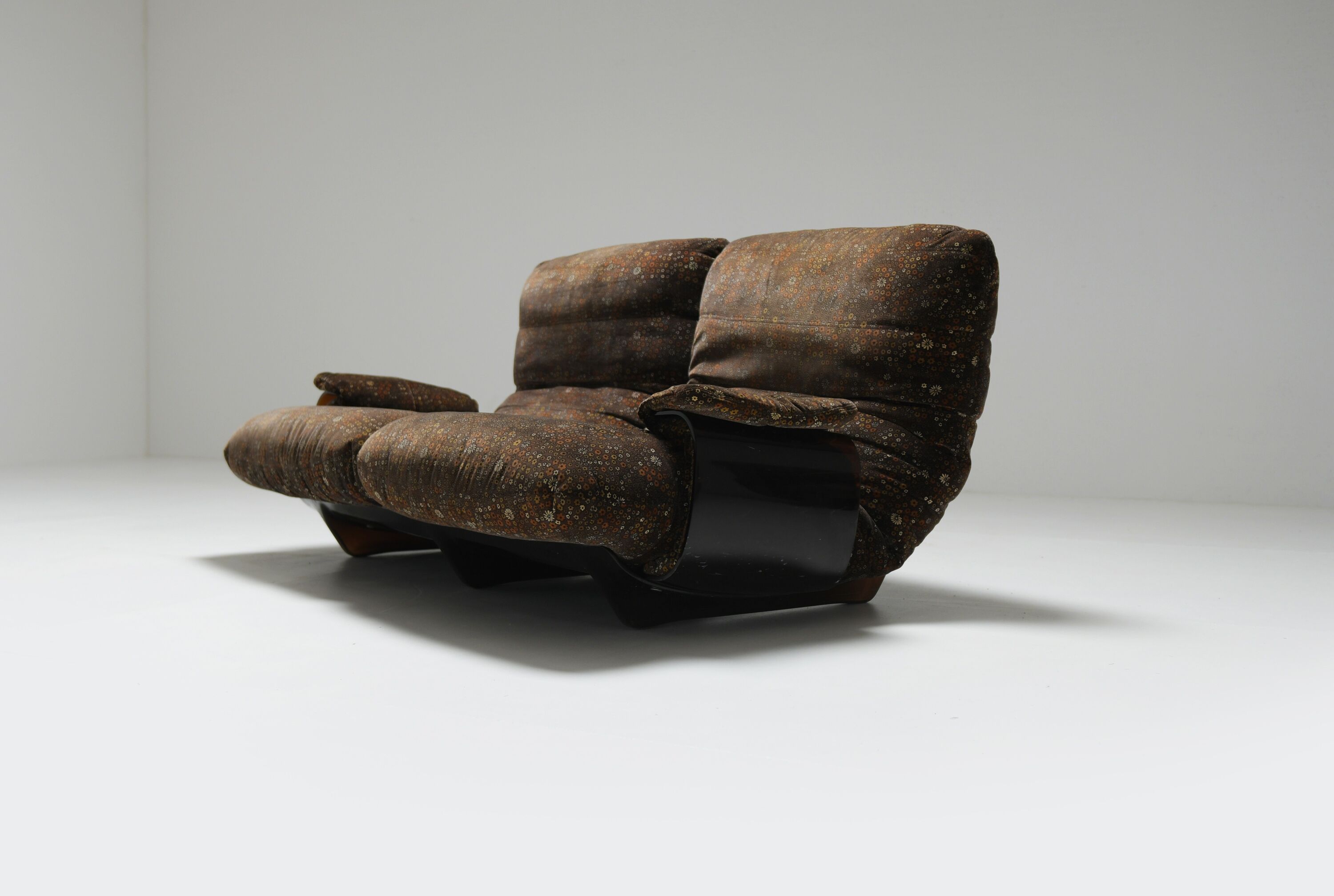 Vintage Marsala set in 'Liberty' fabric by Michel Ducaroy for Ligne Roset.