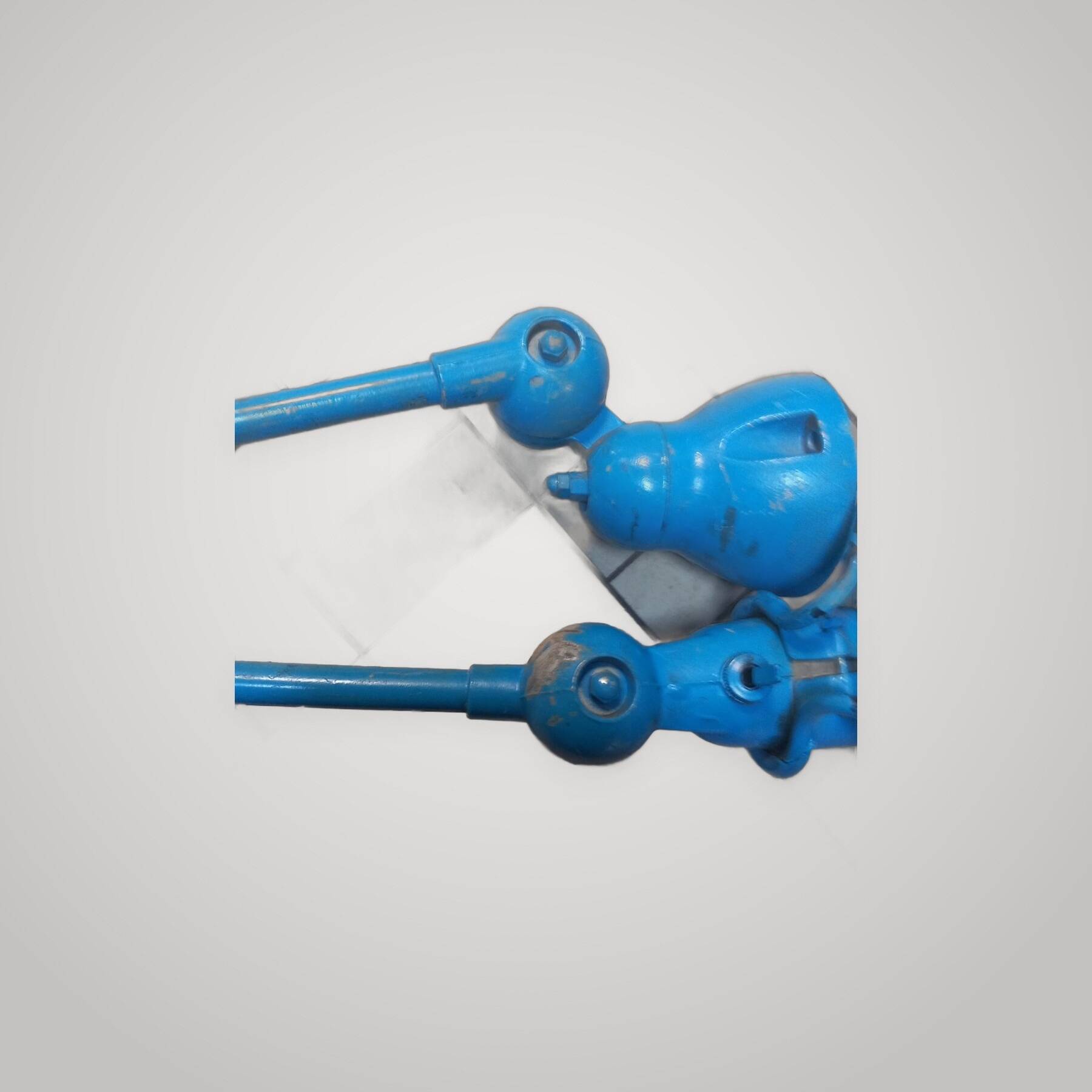 Jielde lamp with 2 arms