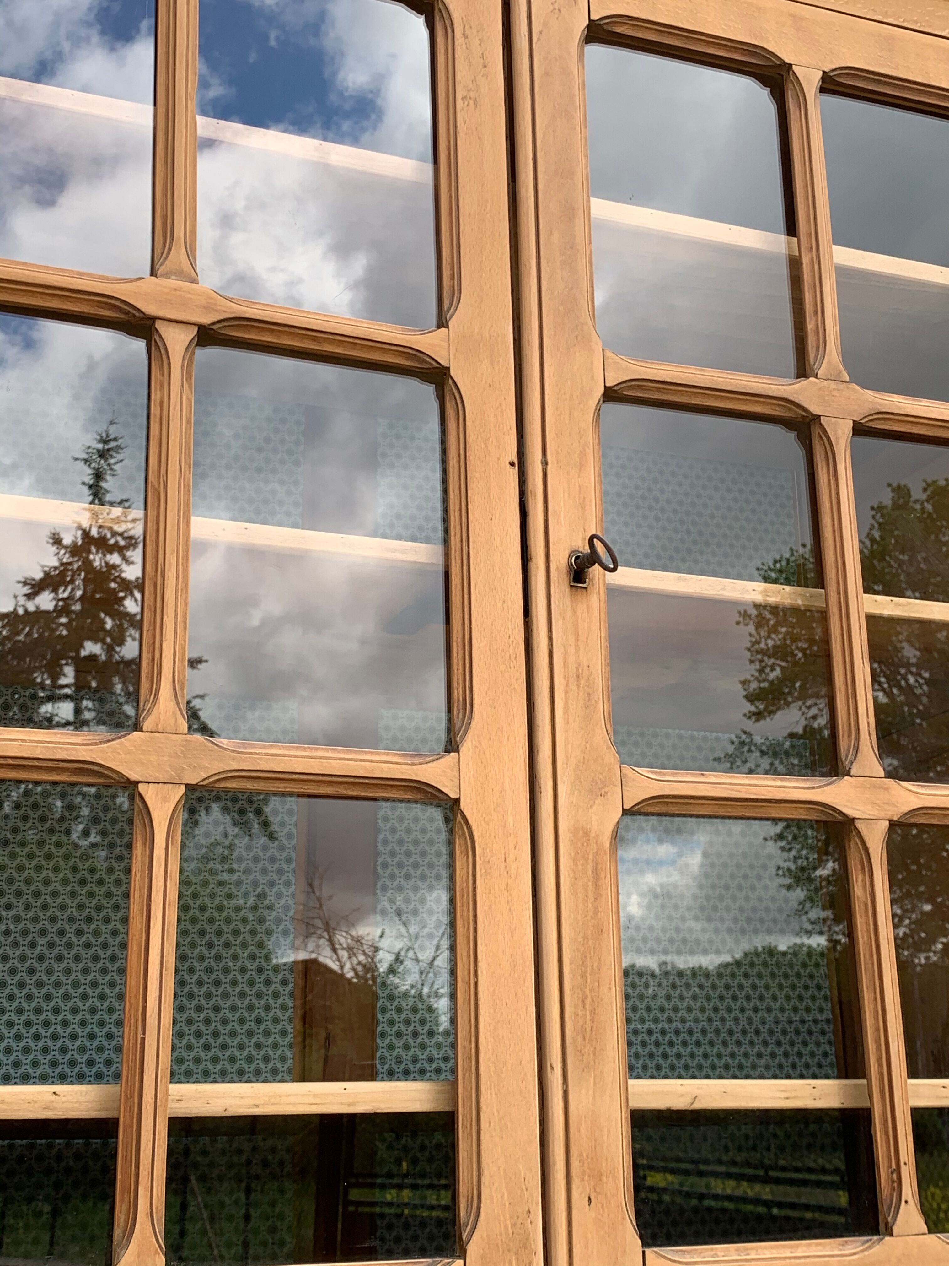 Parisian buffet glazed raw wood