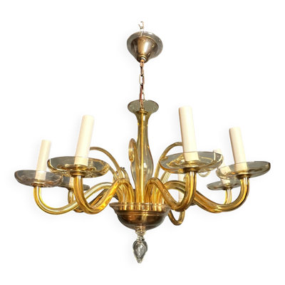 Lustre en cristal de Murano de couleur orangée à 8 bras de lumière. Travail italien. Vers 1970