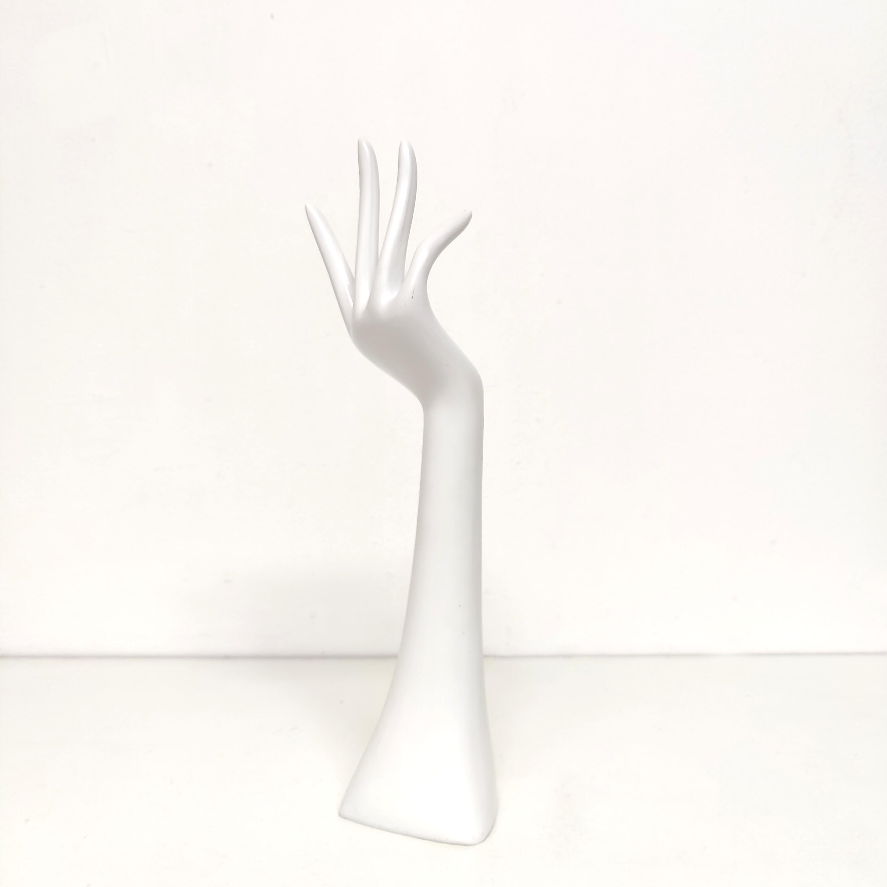 Hand ring holder jewelry in white resin