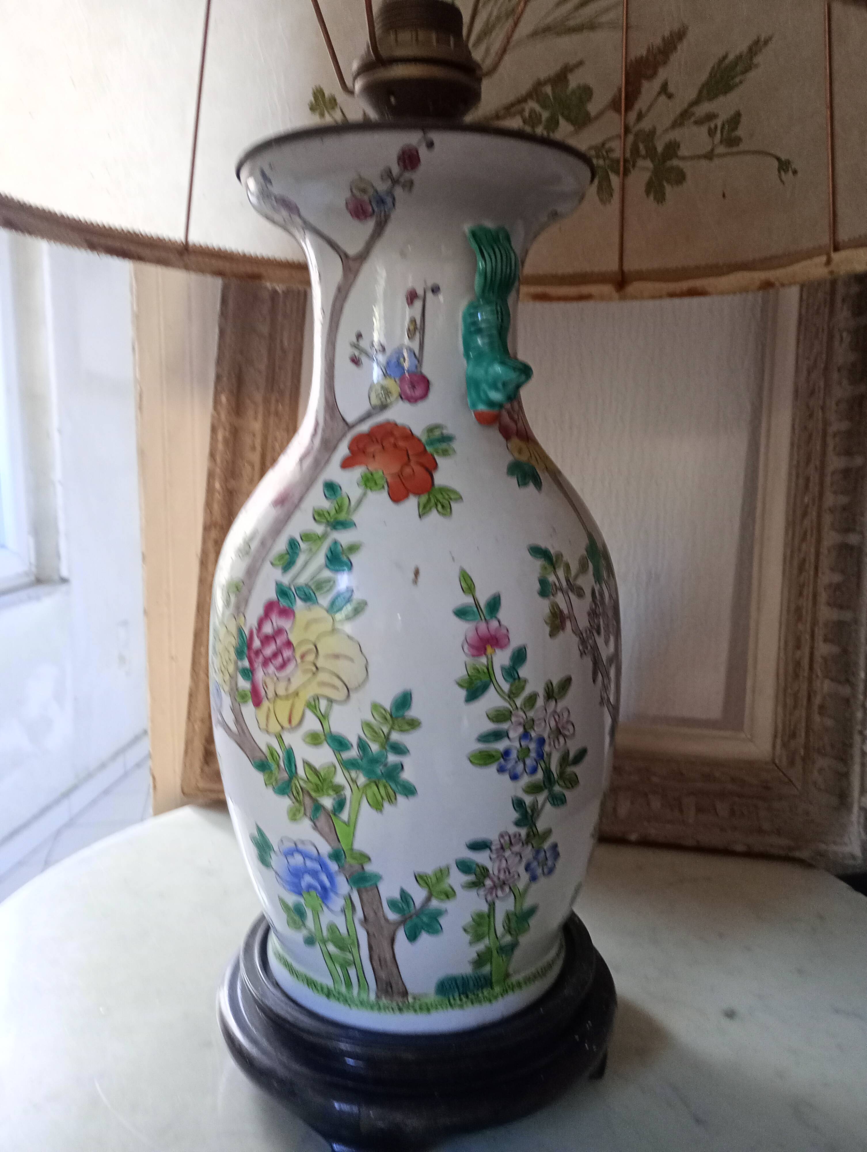 Ancienne lampe chinoise. Vintage.
