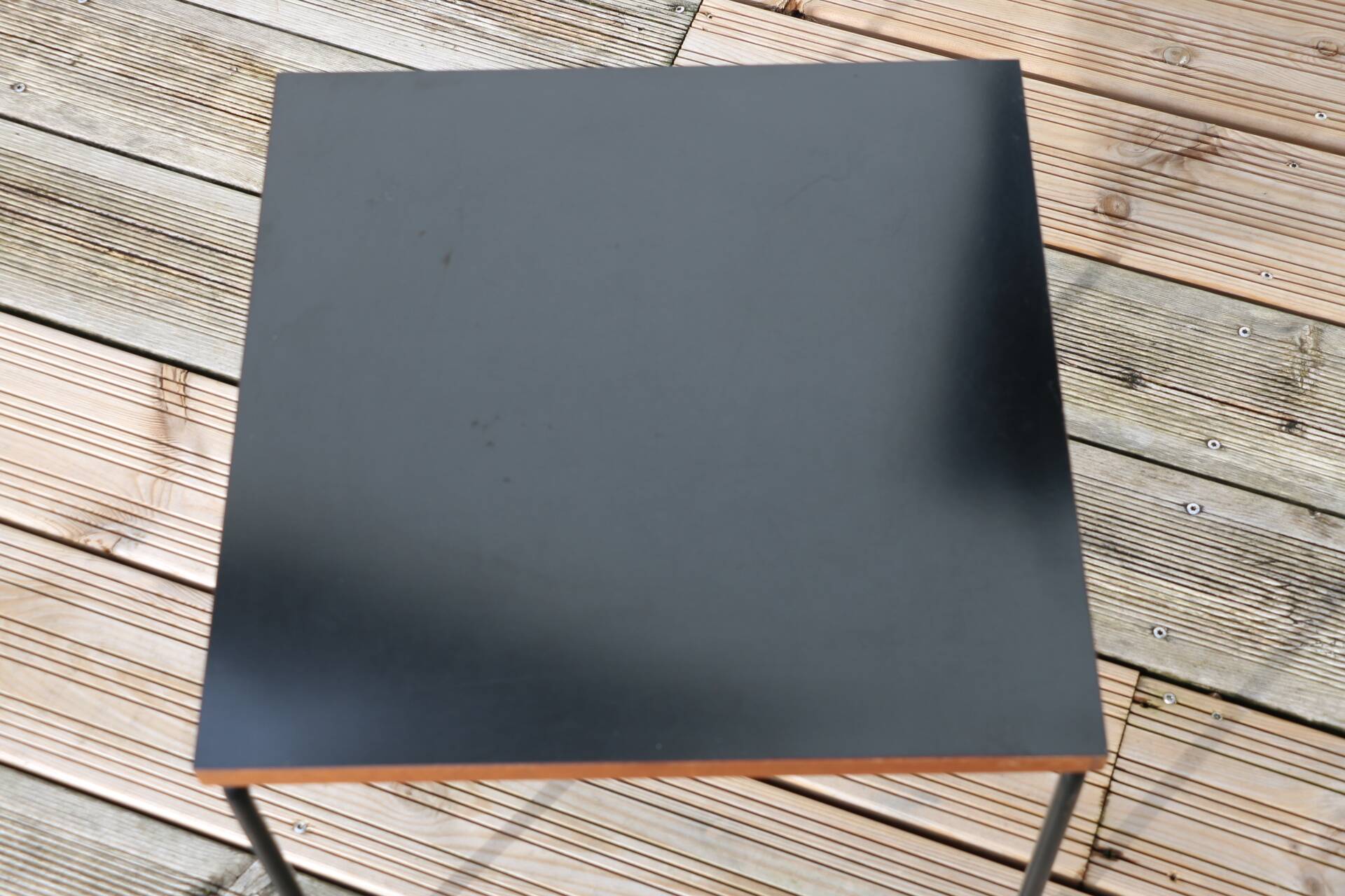 Flying coffee table Guariche Steiner