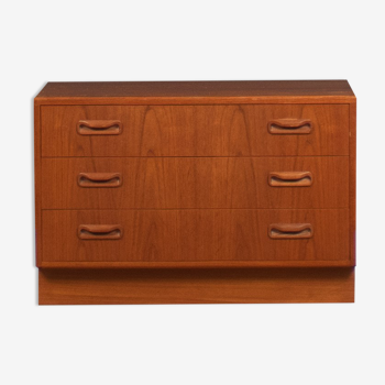 Chest of drawers in teak by Victor Wilkins for G-Plan, 1960s