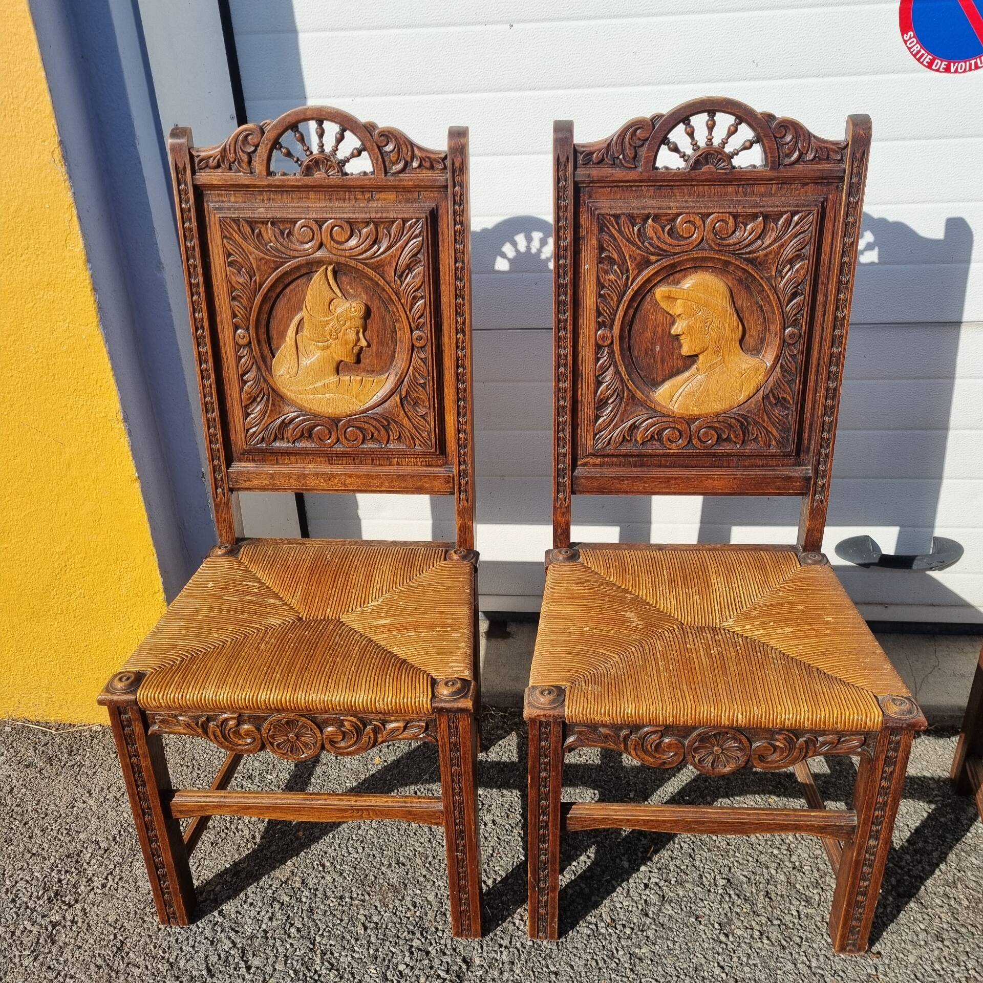 6 chaises bretonne Poulgozic en bois sculpté