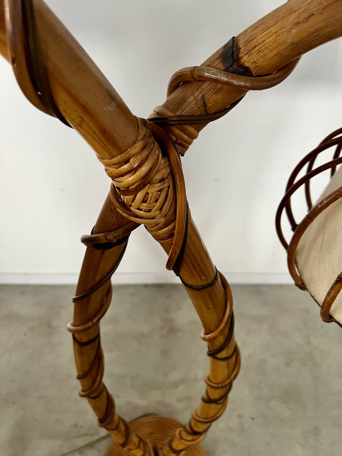 Old bamboo and rattan floor lamp design 60s Louis Sognot vintage lamp