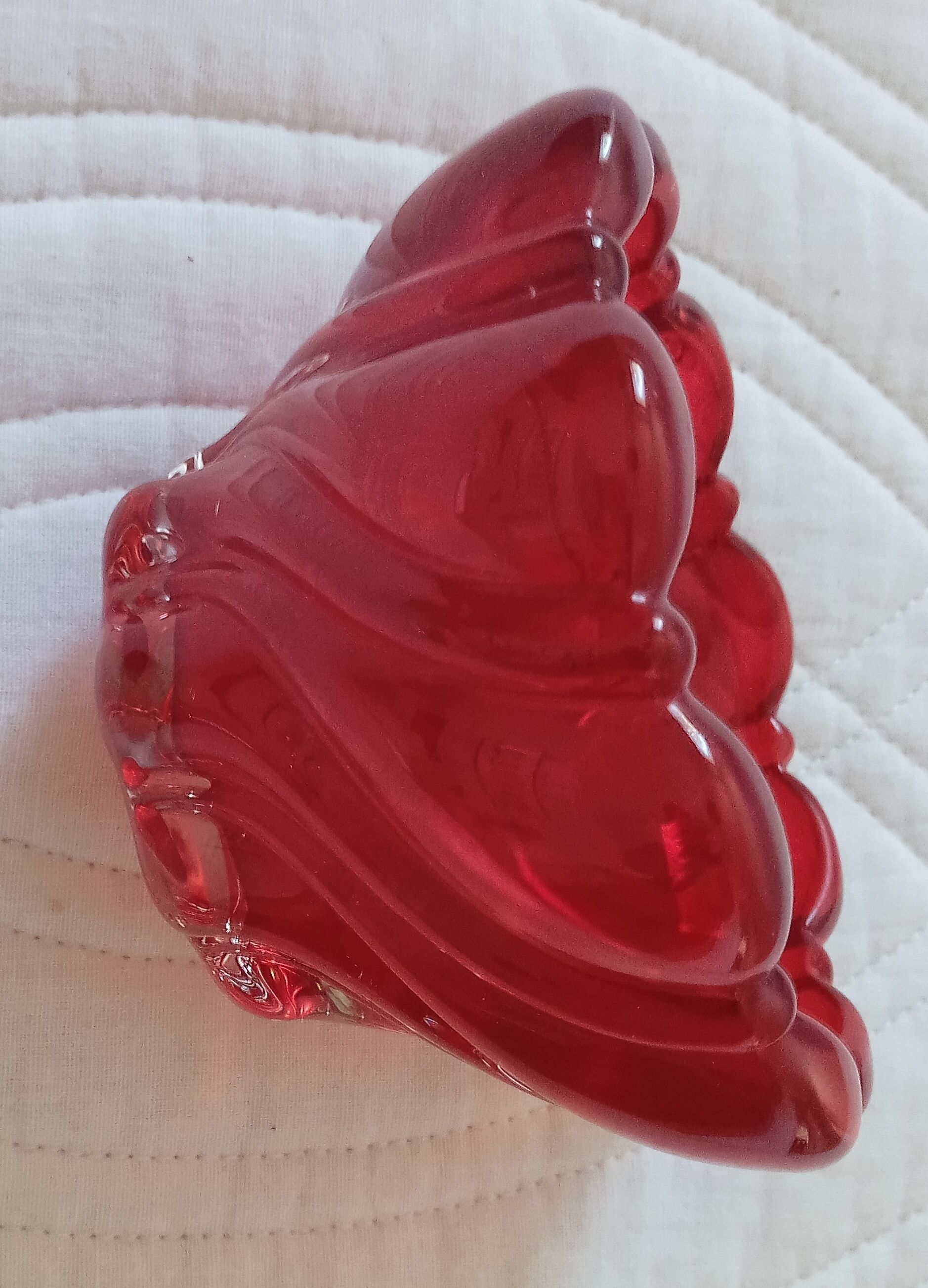 Vintage red blown glass ashtray empty pocket