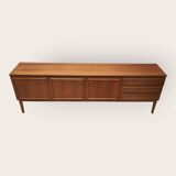 Buffet du milieu du siècle