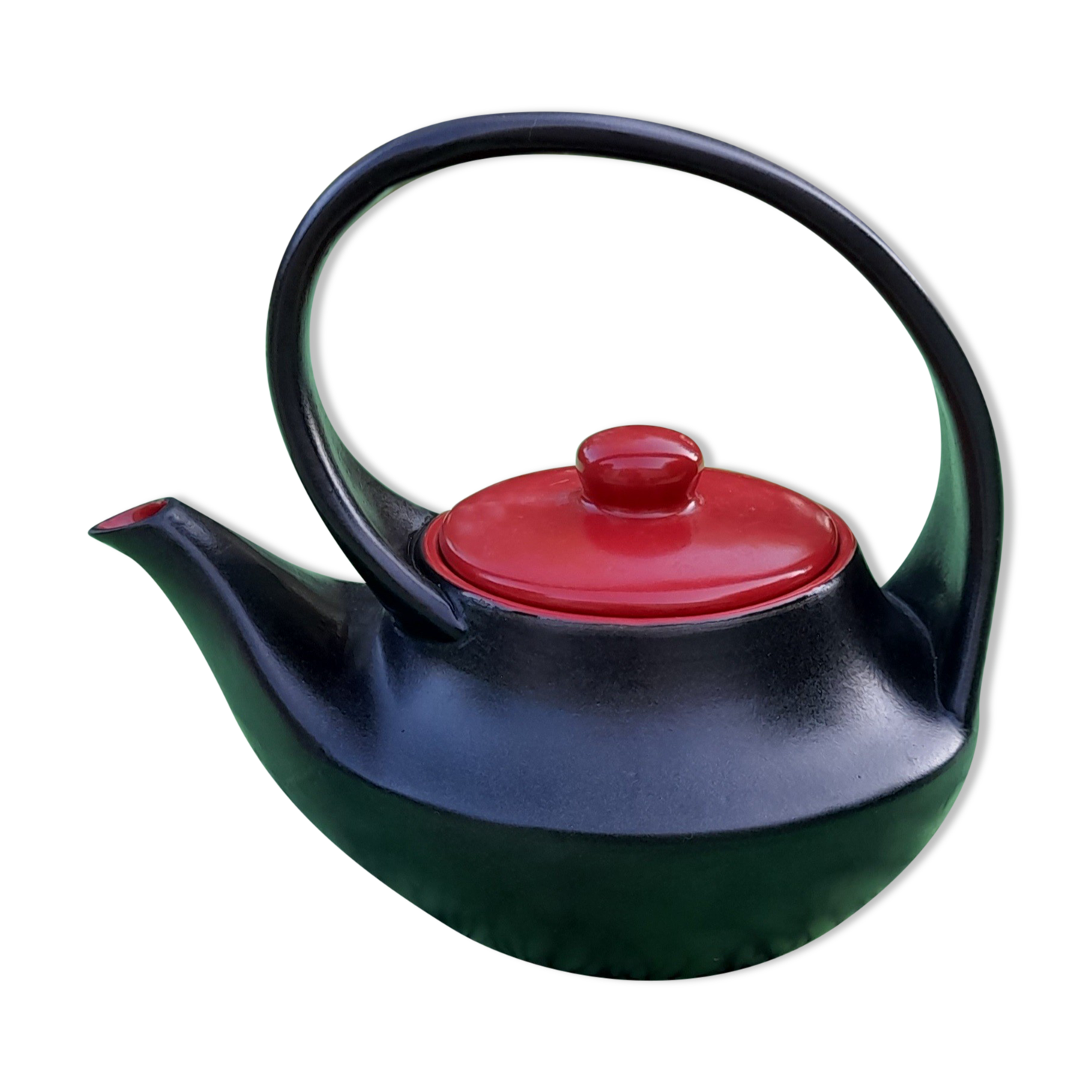 Ceramic teapot 2 shades black & red, original design
