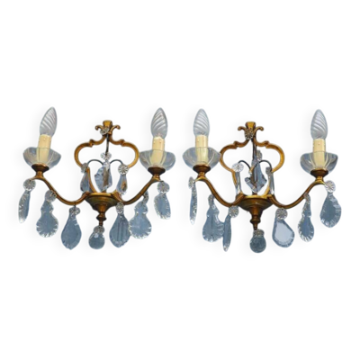 Appliques murales 2 feux antiques françaises en bronze doré et cristal, années 1940
