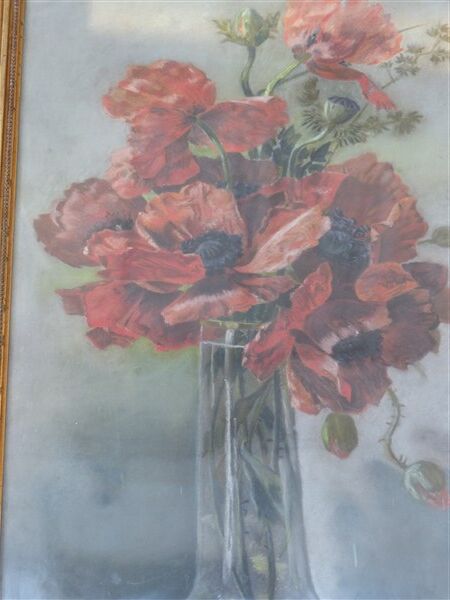 Pastel bouquet of poppy flowers