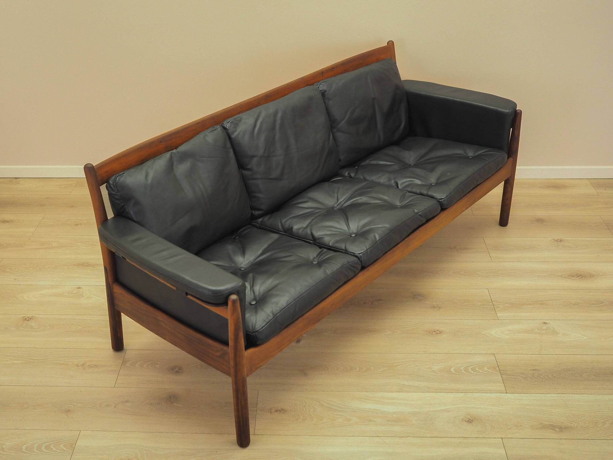 Rosewood sofa Gunnar Myrstrand for Källemo, black leather, 1960s