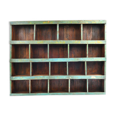 Meuble d’atelier en bois à 19 casiers