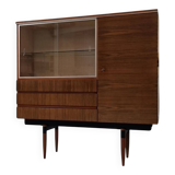 Vitrine du milieu du siècle